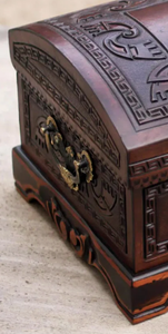 Coffret à trésors en bois sculpté de style vintage avec loquet en métal antique, boîte de rangement artisanale pour la décoration de la maison - Product Image 4