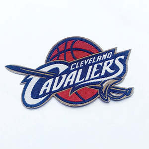 Insignias Metálicas Personalizables de Alta Calidad para Camisetas de Equipo con Parches Bordados Detallados y Decoración de Encaje Tejido - Product Image 5