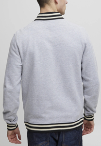 Chaqueta Varsity Moderna Minimalista en Gris Claro con Cuello, Puños y Dobladillo Clásicos en Blanco y Negro para un Estilo Deportivo y Elegante - Product Image 4