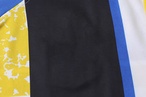 ชุดฟุตบอลสั่งทำพิเศษ สีเหลืองและสีดำ แขนสั้น พิมพ์ลาย โพลีเอสเตอร์ 100% พร้อมตัวเลือกโลโก้แบบกำหนดเอง - Product Image 6