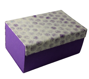 Cajas de regalo plegables de cartón reciclado hechas a mano al por mayor, sin madera, con cierres magnéticos y papel de encaje, para tiendas. - Product Image 1