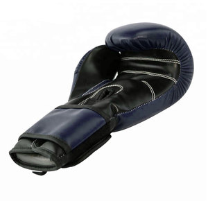 Guantes de Boxeo Daizen Star Training de Cuero PU Azul con Cierre de Correa Ajustable en la Muñeca, Unisex, con Estampado Metálico para Adultos - Product Image 3