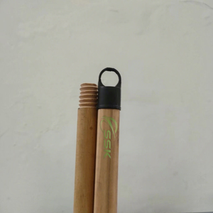 Escoba de madera de eucalipto de alta calidad, elegante, ecológica, duradera, ligera, portátil, impermeable, con cerdas suaves tipo bandera para un hogar limpio. - Product Image 5