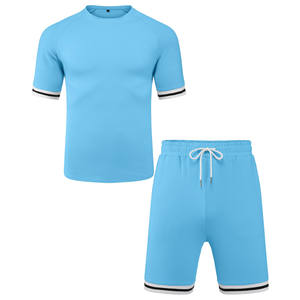 Conjunto casual de verano para hombre, conjunto de dos piezas diseñado para usar en temporadas cálidas, que ofrece a los hombres un look relajado y sencillo para el día a día. - Product Image 1