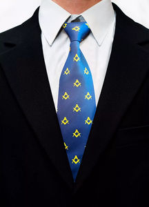 Corbata Masónica de Seda 100% Tejida Artesanalmente con Compás Cuadrado Azul y Dorado, Modelo 2026, Personalizada, Nueva, Regalo de Regalia para Hombre Masón - Product Image 3