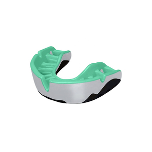 Protector Bucal de Silicona Blanco y Negro con Diseño de Dientes de Tiburón, Protección Deportiva, Ajuste Personalizado, Alta Calidad, Último Modelo 2026 - Product Image 5