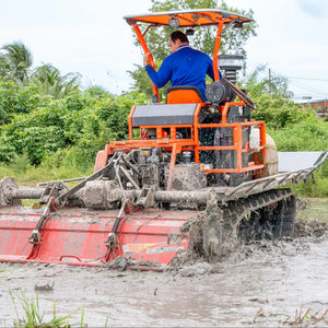 Tractor Agrícola HOGICO HG80VN/TURBO de 80HP con Motor Diésel Yunnei, Máquina Agrícola Potente, Eficiente en Consumo de Combustible y de Alta Calidad - Product Image 3