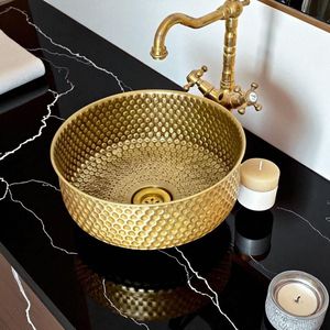 Lavabo de salle de bain de luxe en laiton de designer, vasque à poser sur comptoir, finition martelée, bol de lavage en métal de qualité supérieure pour la maison, l'hôtel et le restaurant - Product Image 3