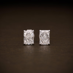 Boucles d'oreilles clous en diamant de laboratoire taille Radiant 2.04 carats total, couleur D, clarté VVS2, diamants certifiés, bijoux classiques pour mariage et mariée - Product Image 4