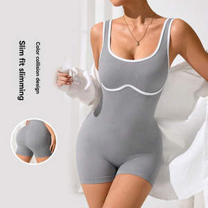 ชุดออกกำลังกาย OEM 2026 แบบมีฟองน้ำเสริมทรง ชุดโยคะแอร์ ชุดจั๊มสูทกีฬา ขอบสีขาว ชุดบอดี้สูทฟิตเนส กางเกงออกกำลังกายขาสั้น - Product Image 3