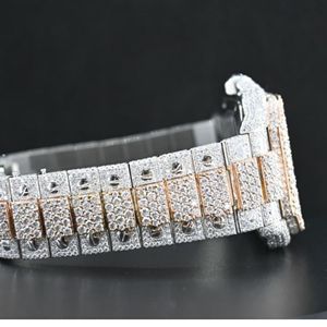 Montre de luxe entièrement sertie de diamants VVS de qualité supérieure, fabriquée en laboratoire, nouvelle collection - Product Image 2