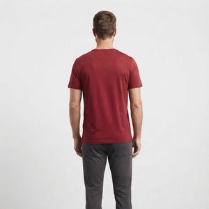 เสื้อยืดเฮนลีย์แขนสั้นทรงปกติสำหรับผู้ชาย ผ้าฝ้ายนุ่ม สวมใส่สบาย คอติดกระดุม แบบเรียบ รับผลิตแบบ OEM ODM ขายส่งจากโรงงาน - Product Image 2