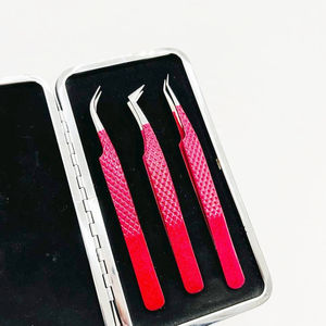 Pince à épiler professionnelle rouge neuve pour cils, marque privée, testée à la main, pointe lisse à 45 degrés pour volume russe, en acier inoxydable massif, ensemble - Product Image 6