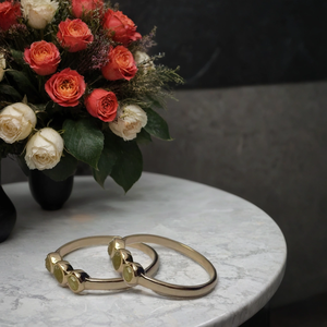 แหวนทอง14K ทำด้วยมือประดับเพชรแถวธรรมชาติที่ดีที่สุด - Product Image 1