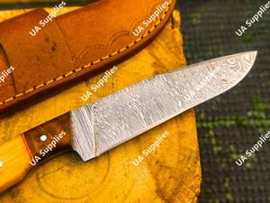 Couteau de chasse à lame fixe forgée en acier Damas, fait main, tranchant comme une lame de rasoir, avec manche en bois d'olivier, personnalisable OEM - Product Image 6