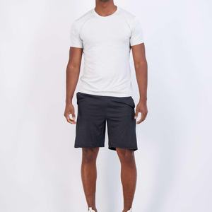 Camiseta de Compresión Personalizada para Hombre, Paquete de Camisetas Deportivas Transpirables de Secado Rápido para Gimnasio, con Logotipo Frontal, 100% Poliéster, Manga Corta - Product Image 4