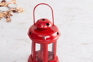 Farol Metálico Rojo con Panel de Vidrio y Asa para Colgar, Decoración Navideña para Hogar y Jardín - Product Image 2