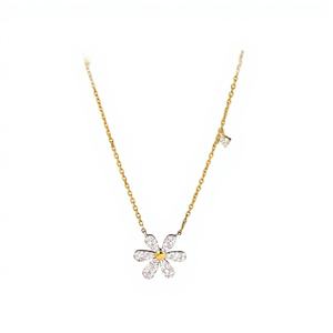 Collar con Colgante Unisex de Plata 925 con Diseño de Flor Vintage, Diamante de Corte Brillante con Engaste de Garra, Certificado IGI, para Regalo de Boda o Fiesta - Product Image 1