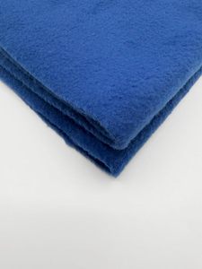 Plaid rectangulaire en polaire bleu uni, anti-boulochage, tricoté, léger, pour usage domestique en hiver, lavable en machine - Product Image 3