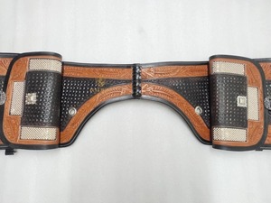 Sillín de Cuero de la Mejor Calidad con Diseño Floral Estilo Western y Bolsa de Sillín Clásica Disponible al Mejor Precio del Mercado - Product Image 3