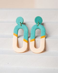Boucles d'oreilles à clip en résine époxy faites à la main, coupe ovale, bijoux de fête classiques pour femmes - Product Image 4
