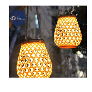 Lustre suspendu moderne en métal bleu lotus de haute qualité, lumière blanche chaude 2700K, disponible en gros - Product Image 1