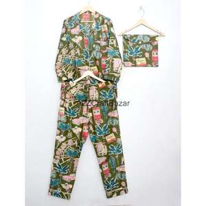 ชุดนอนผู้หญิงขายส่ง ผ้าฝ้าย 100% ระบายอากาศดี ชุดฤดูร้อน 2 ชิ้น แขนยาว ปิดด้วยเชือกผูก ลายดอกไม้ ผ้าถักเนื้อดี - Product Image 4