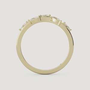 Bague empilable en forme de feuille avec diamant de laboratoire marquise serti à griffes, solitaire en or massif 14k 18k, style moderne minimaliste pour usage quotidien, bande de 1,4 mm - Product Image 3