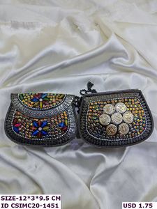 Pochette de soirée en mosaïque en métal pour dames faites à la main avec motif tendance et décoration de perles pour les mariages et les fêtes - Product Image 4
