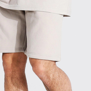 Ensemble chemise à manches courtes boutonnée et short décontracté pour homme, couleur unie, logo personnalisé pour tenues d'été actives - Product Image 4