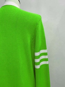 Cárdigans Personalizados de Invierno de la Universidad Estatal de Texas con Logos Bordados en Chenille, Estilo Vintage de Longitud Completa para Hermandades y Fraternidades - Product Image 3