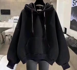 เสื้อฮู้ดลายกราฟิกแฟชั่นสุดอินเทรนด์สำหรับคู่รักไซส์พลัส  คอลเลคชั่นฤดูหนาว  สำหรับผู้ชายและผู้หญิง - Product Image 2