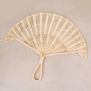 Decoración de pared de ratán, arte bohemio colgante, abanicos hechos a mano de gran calidad, abanico colgante artesanal. - Product Image 1