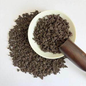 Nouveau thé oolong taïwanais torréfié foncé en feuilles en vrac dans un sachet pour les chaînes de bubble tea, les programmes de cafés et les usines de boissons - Product Image 4