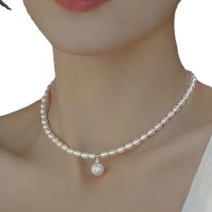 สร้อยคอหินธรรมชาติสำหรับผู้หญิง ดีไซน์เฉพาะสไตล์อินสตาแกรม สร้อยคอมุกหลากสี - Product Image 5