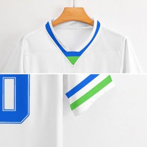 Camiseta de Fútbol Sublimada Personalizada para Hombre, Blanca, Azul y Verde, Cuello en V, Manga Corta, Absorbe la Humedad, con Nombre y Número del Equipo Impresos - Product Image 5