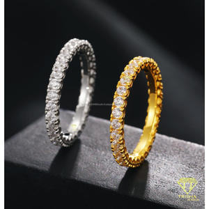แหวนมอสซาไนต์ทรงกลม VVS ดีไซน์ Eternity ตัวเรือนเงินแท้ 925 ประดับลายฉลุหรูหรา เหมาะสำหรับเป็นของขวัญวันครบรอบแต่งงานสำหรับเธอ - Product Image 4