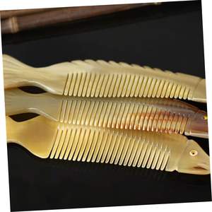 หวีผมรูปปลาสำหรับผู้หญิง ช่วยแก้ปัญหาผมพันกัน ป้องกันไฟฟ้าสถิตย์ พกพาสะดวก ใช้สำหรับยืดผมให้เรียบ - Product Image 6