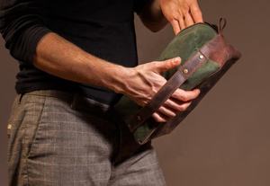 Sac de toilette pour homme en toile et cuir de haute qualité avec fermeture éclair, fabriqué par RIMZA INDUSTRIES - Product Image 6