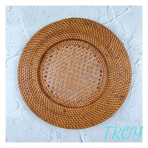 Mantel Redondo de Ratán Hecho a Mano de 38 cm para Mesas de Café, Desayunos y Decoración para el Té de la Tarde en Espacios de Comedor Modernos - Product Image 4