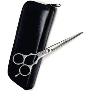 กรรไกรตัดผมสแตนเลส CHC ระดับมืออาชีพ พร้อมเทคโนโลยีพลาสม่า ปลอดภัยสำหรับใช้ในร้านเสริมสวย ใบมีดคมชัดเพื่อการควบคุมการจับที่ดี - Product Image 4