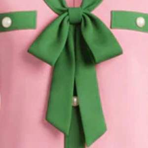 Nuevo Vestido de Punto Ponte Transpirable para Mujer, con Lazo, Color Rosa Sólido con Detalles Verdes, Botones al Frente, Elegante, para Eventos Formales o Casuales - Product Image 6