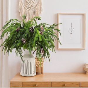 12 Rami di Pino Norfolk Realistici da 18 Pollici, Flessibili e Non Sfogliabili, Steli Verdi Artificiali per Ghirlande e Corone Natalizie - Product Image 2