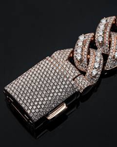 สร้อยข้อมือคิวบันลิงค์ประดับเพชรโมอิสซาไนต์ไร้สีขนาด 18 มม. ทำจากเงินแท้ 925  งานฮิปฮอป ผลิตจากอินเดีย - Product Image 4