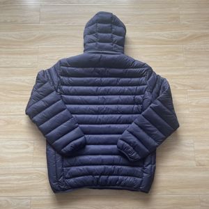 Veste en nylon de couleur unie pour homme, veste matelassée décontractée d'hiver à capuche, fabricant de vestes au Bangladesh - Product Image 4