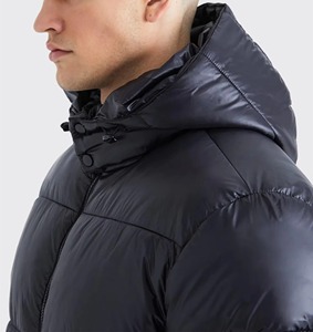 Chaqueta Bomber con Capucha para Hombre, Diseño Personalizado con Logotipo OEM, Cierre de Cremallera, Estilo Urbano, Cálida para el Invierno - Product Image 4
