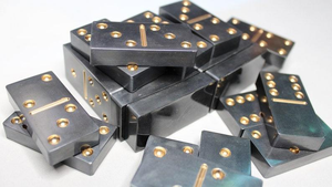 Jeu de dominos écologique de style animalier français antique, 28 pièces en résine polie - Product Image 4