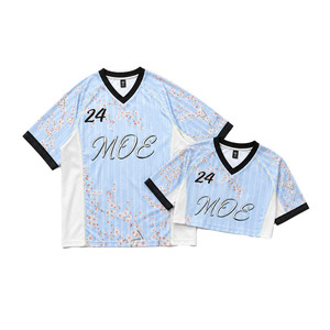 เสื้อเจอร์ซีย์อเมริกันฟุตบอลแบบลำลองสำหรับทุกเพศ พิมพ์ลายดอกไม้ตามสั่ง ทรงโอเวอร์ไซส์และครอป น้ำหนักเบา ผลิตจากโพลีเอสเตอร์ เสื้อกีฬา รับผลิตแบบ OEM - Product Image 3