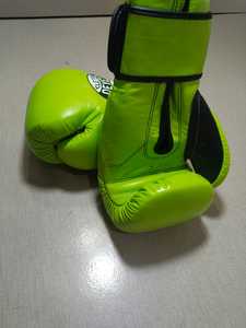 Gants de boxe professionnels Cleto Reye en cuir vert avec sangle de poignet réglable pour le sparring - Prix de gros RTS - AS-BG-702 - Product Image 5