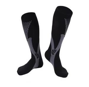 Chaussettes de compression pour hommes, solides, antidérapantes, fines, tricotées, respirantes, pour le sport, été, polyamide - Product Image 4